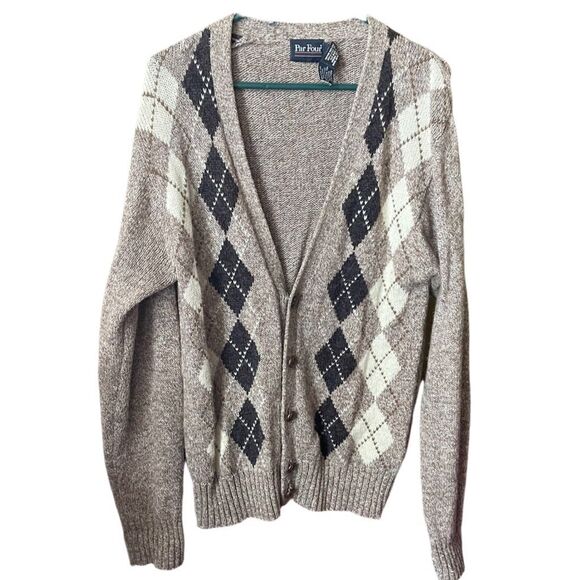 Vintage size M ( 38-40) Men’s wool blend argyle cardigan sweater. - Picture 1 of 7
